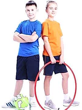 Спортивные шорты и футболка